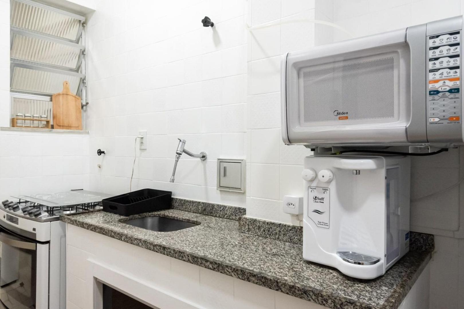 2qtos A 5 Min. Da De Ipanema | Bt 82/207 Apartment *