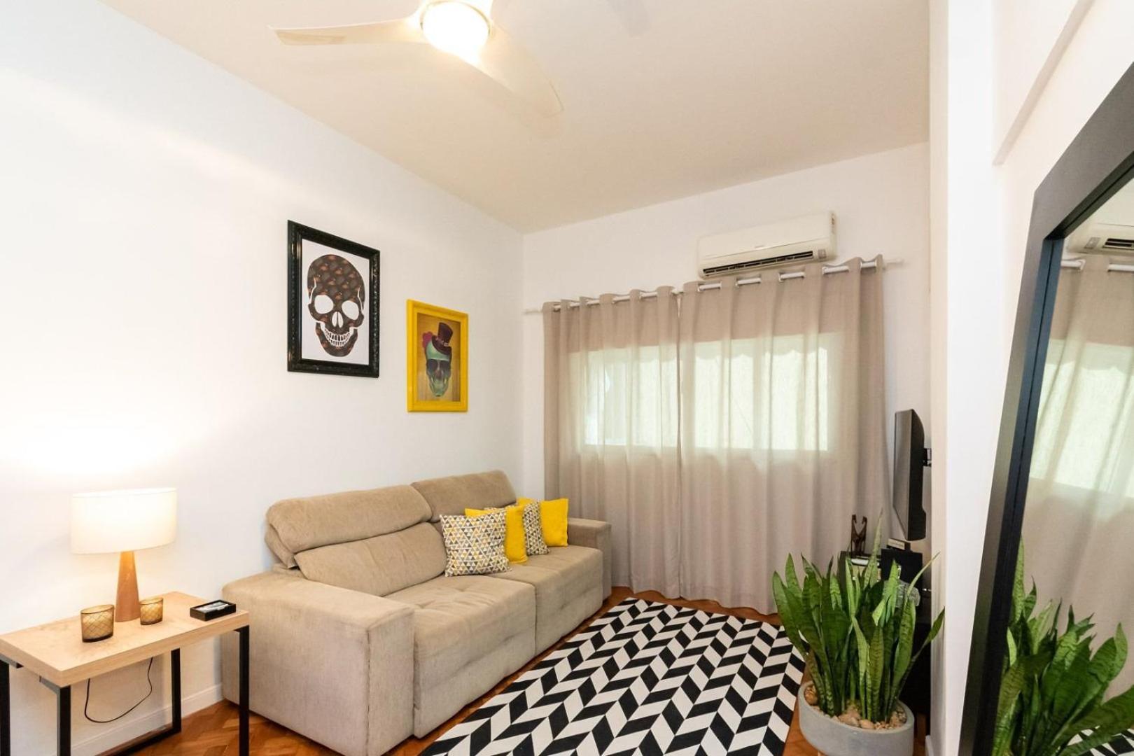 2qtos A 5 Min. Da De Ipanema | Bt 82/207 Apartment *