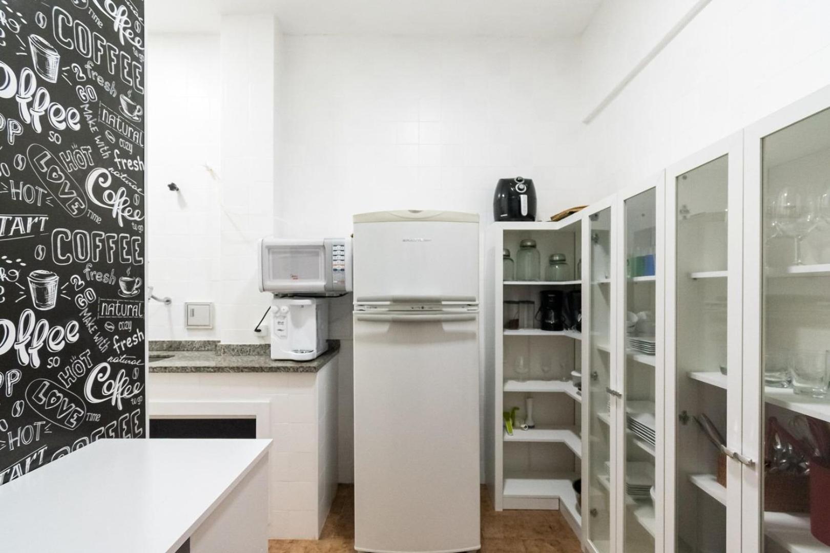 2qtos A 5 Min. Da De Ipanema | Bt 82/207 Apartment *