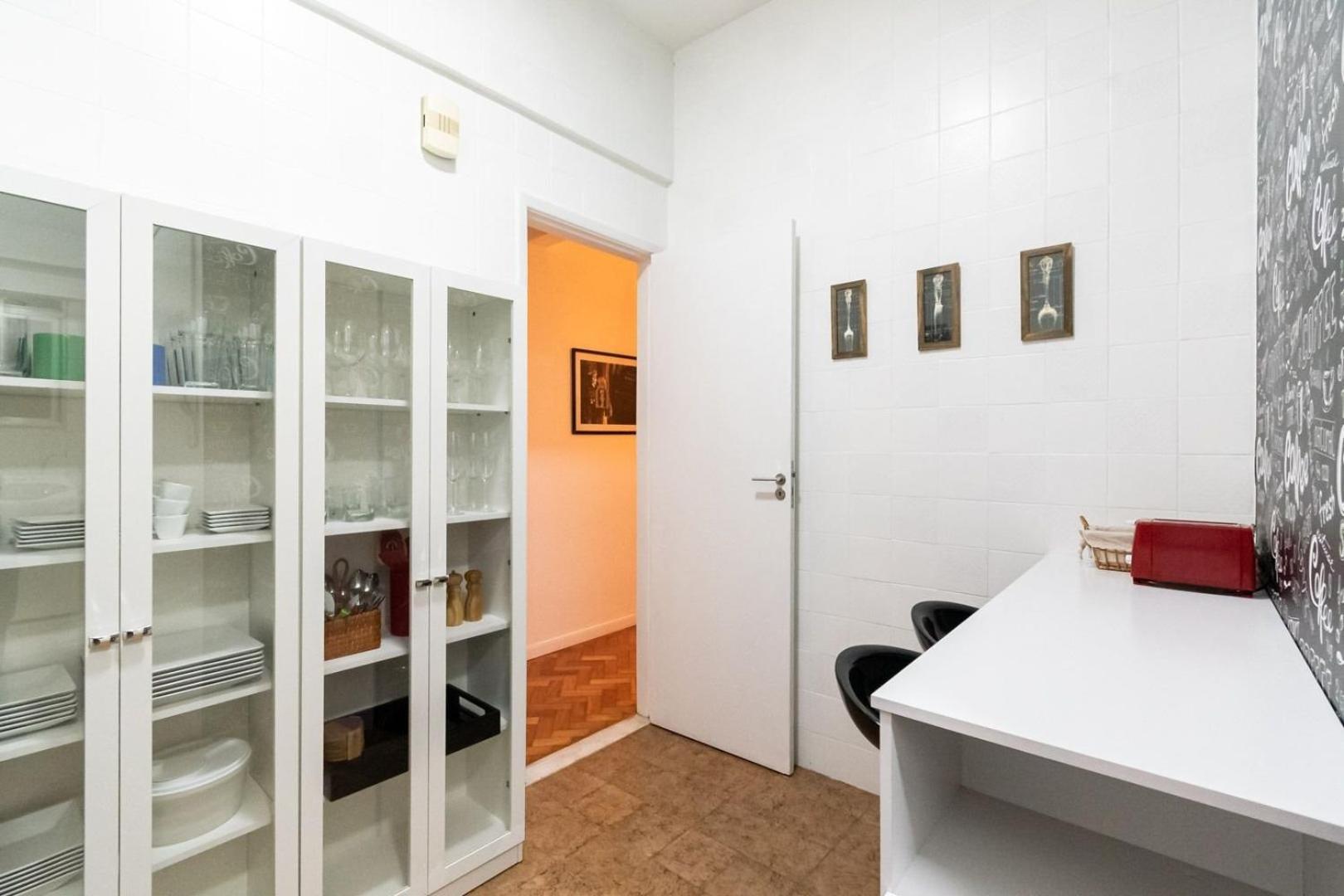 2qtos A 5 Min. Da De Ipanema | Bt 82/207 Apartamento